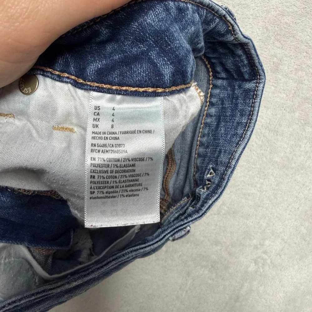 American Eagle Next Level Stretch Distressed‎ Denim Shorts Medium Wash Size 4